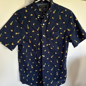 Men’s pineapple button down